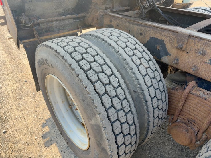 2006-mack-granite-cv713-image-23