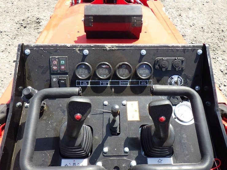 2026-sdlool-v1000-skid-steer-tracked-loader-image-13