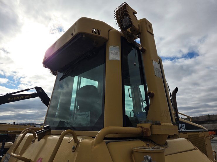 caterpillar-d6n-xl-image-34