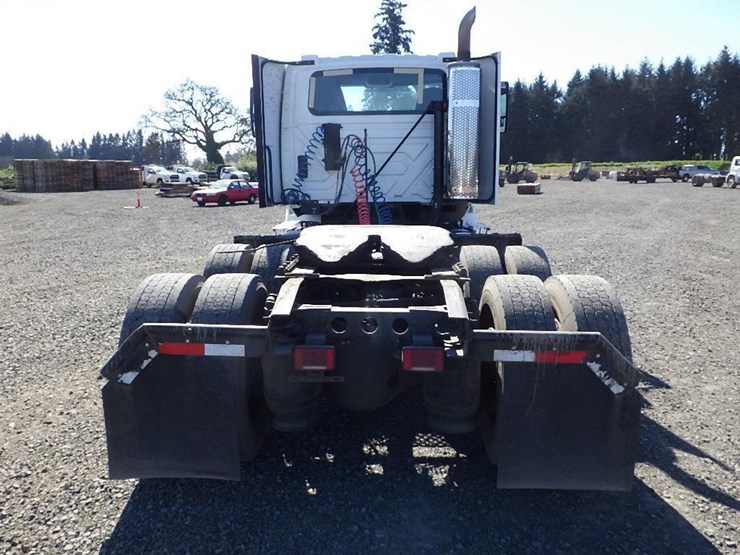 2012-international-prostar-image-6