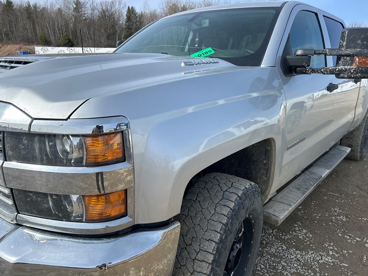 2018-chevrolet-2500-image-9