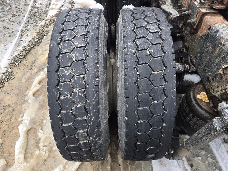 peterbilt-579-image-106