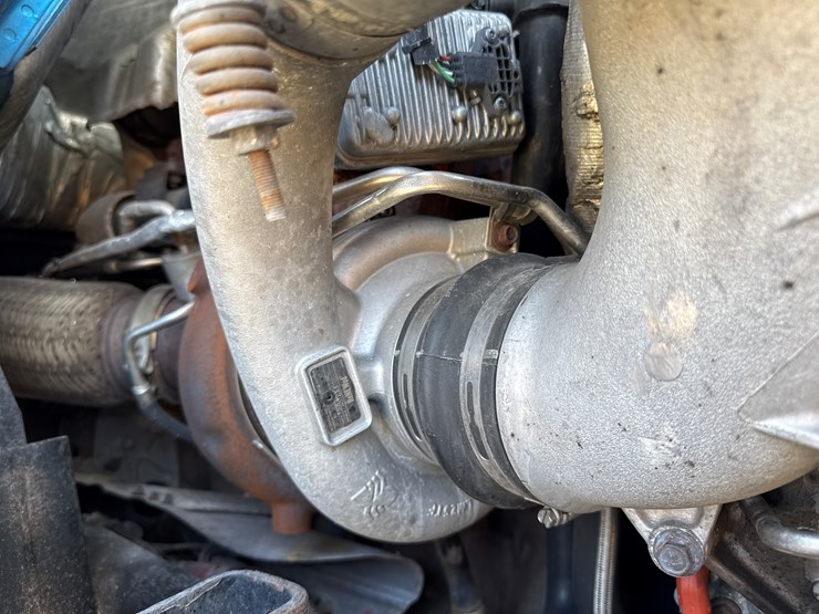 #2199-•-2020-international-a26-sleeper-cab-truck-tractor-image-60