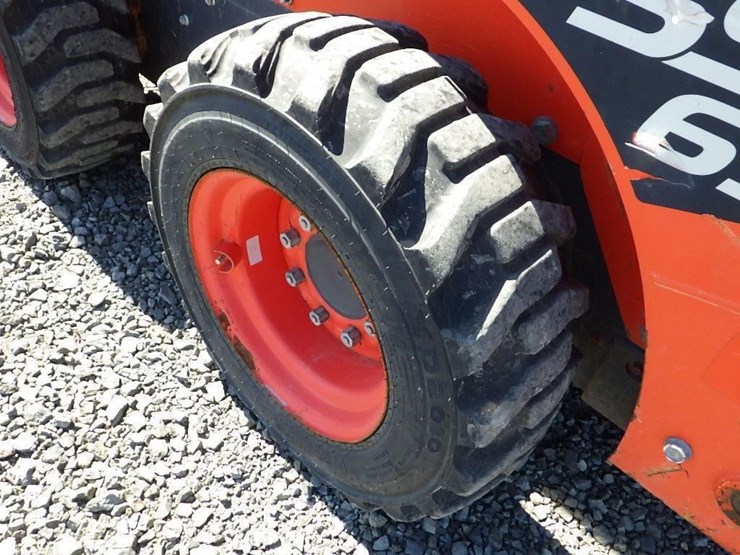 kubota-ssv65-image-17