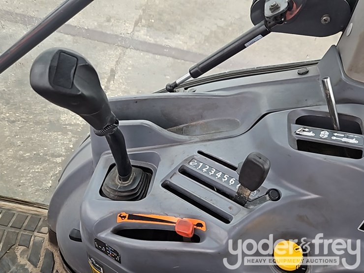 2023-kubota-l6060-image-14