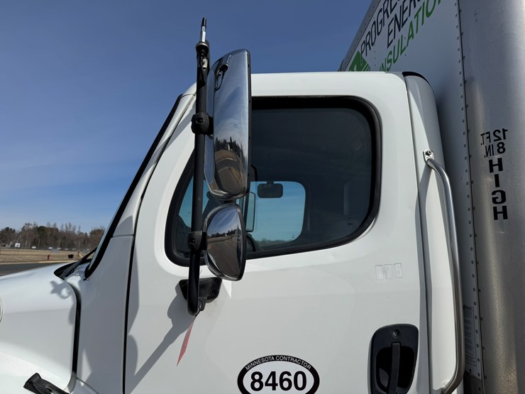 #2160-•-2006-freightliner-business-class-m2-box-truck-image-11