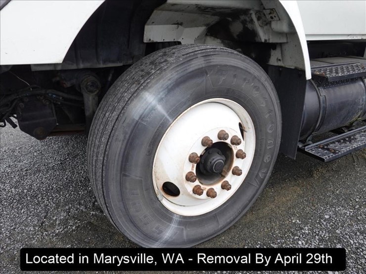 2008-international-7400-image-43