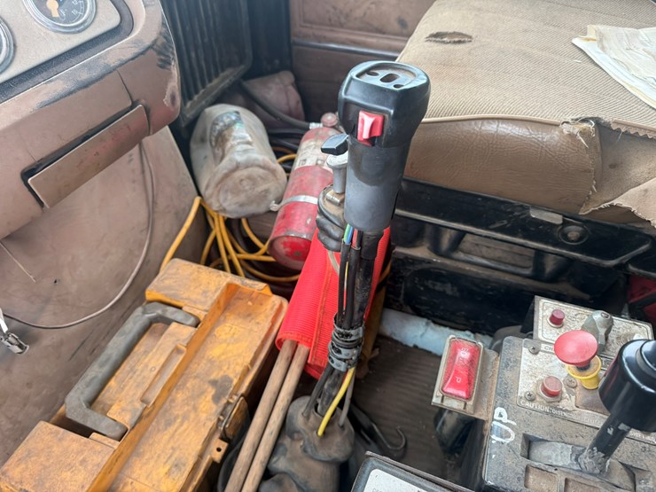 #1113-•-1990-ford-quad-axle-dump-truck-image-43