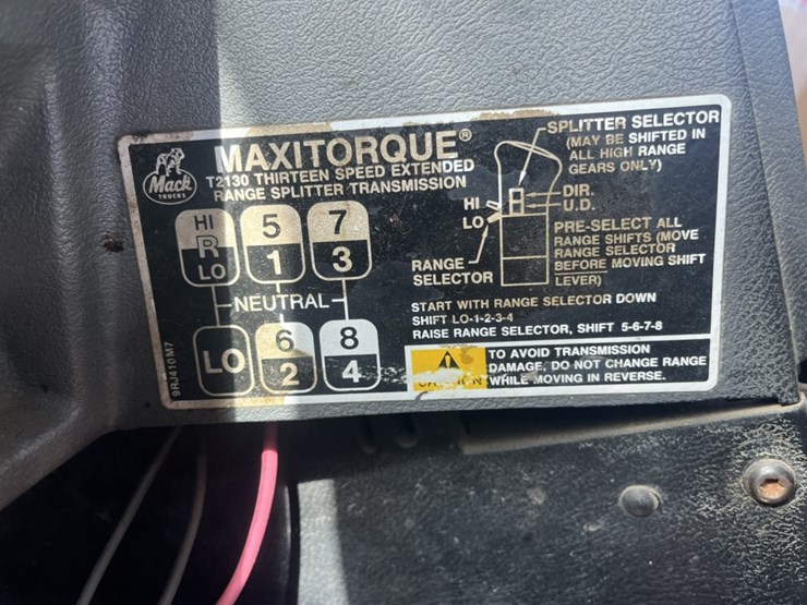 #1556-•-1999-mack-e7-460-day-cab-truck-tractor-image-50