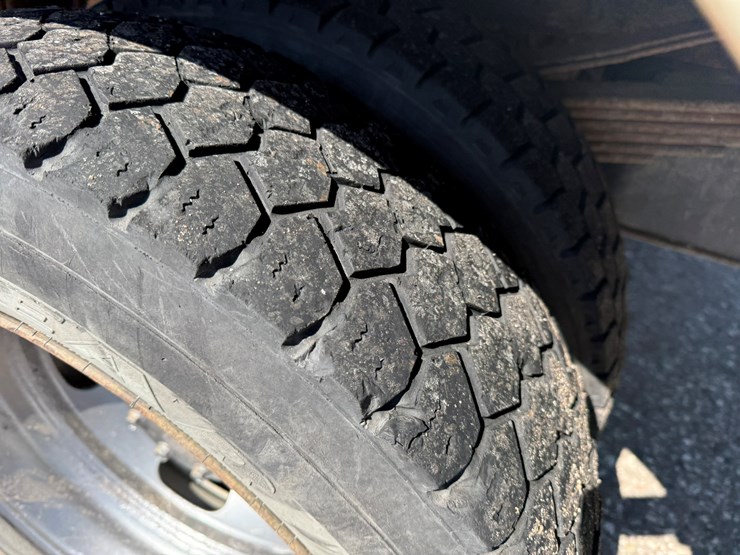 #1064-•-2015-ram-5500-heavy-duty-service-truck-image-41