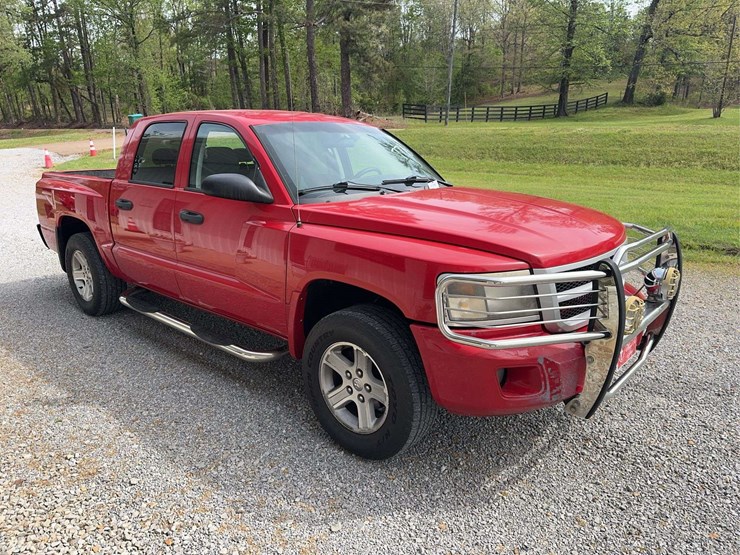 2011-dodge-dakota-image-8