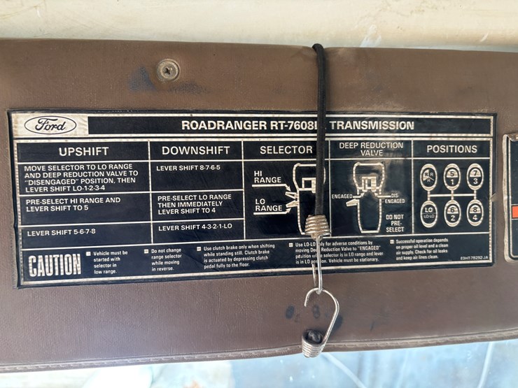 1997-ford-lt8000-image-41