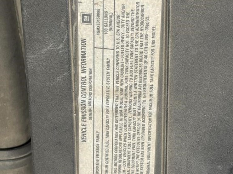 2004-chevrolet-silverado-2500hd-image-9