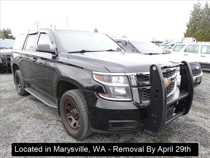 2017-chevrolet-tahoe-image-16