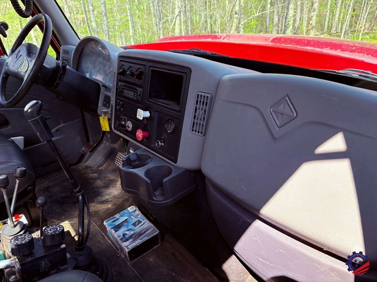 2007-international-7400-image-71