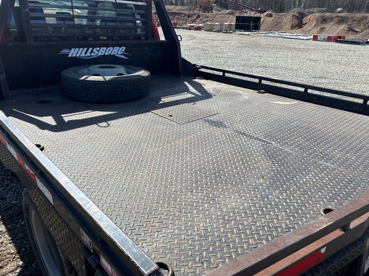 2011-ford-f550-image-27