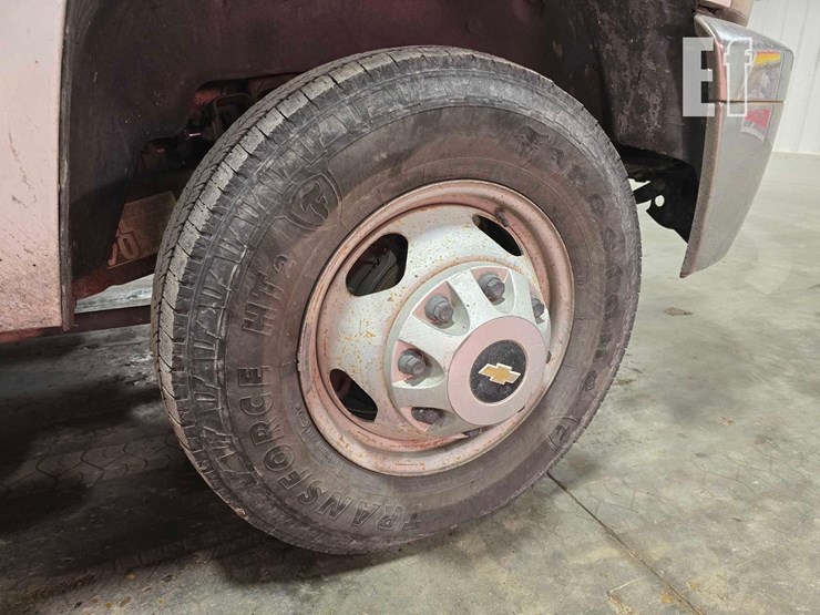 2014-chevrolet-silverado-3500hd-image-19