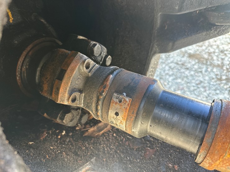 deere-1110e-image-31