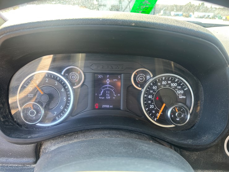 2020-dodge-3500-image-39