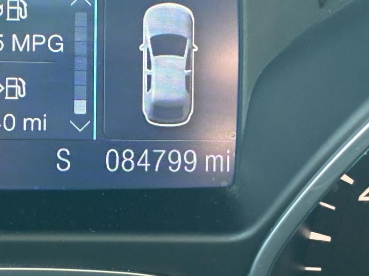 2015-ford-escape-se-image-15