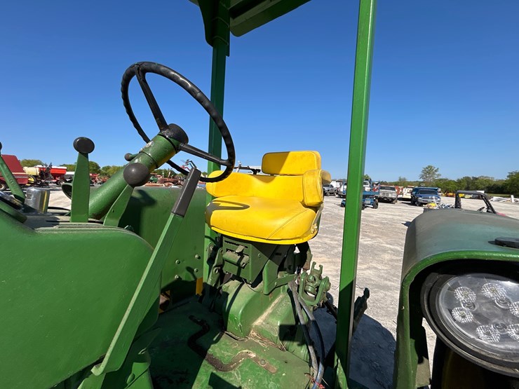 john-deere-4010-image-10