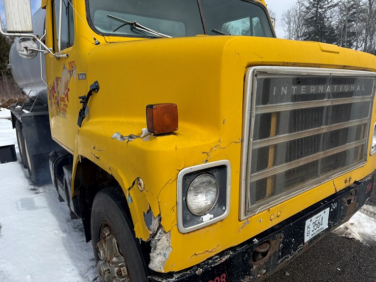 #2018-•-1978-international-f-2275-tandem-axle-water-truck-image-9