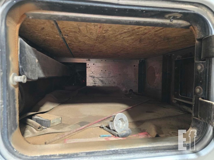 2004-mack-vision-cx613-image-22