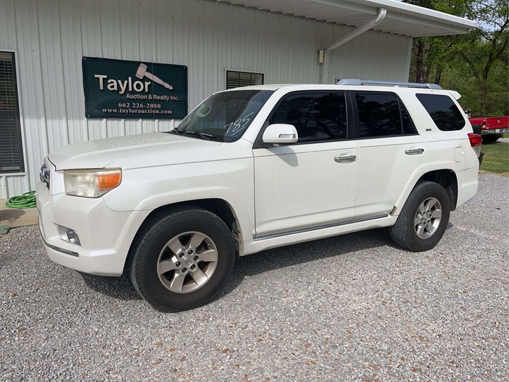 2013-toyota-4-runner-image-1