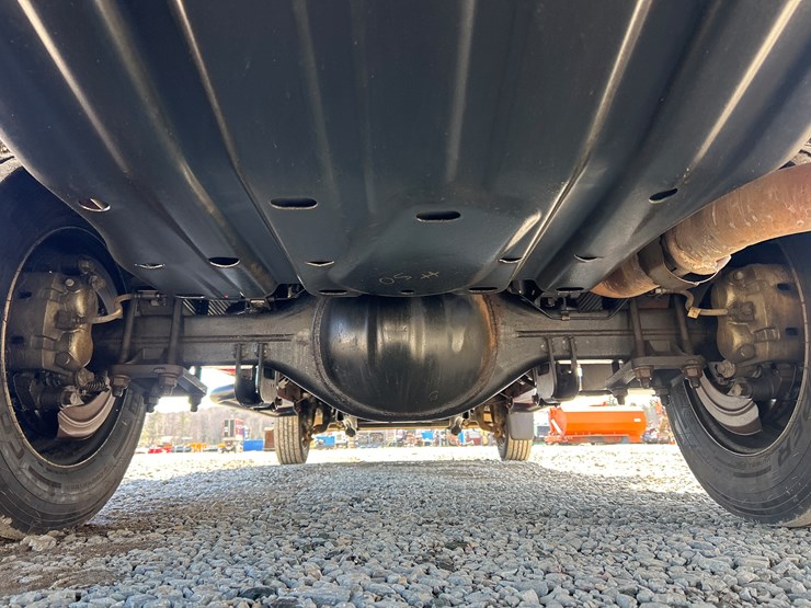 2011-ford-f550-image-34