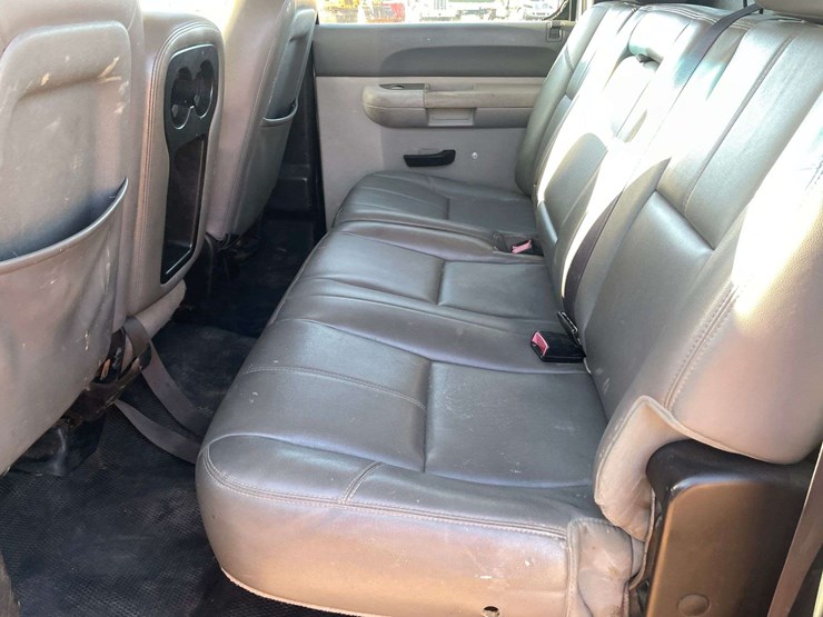 2013-gmc-sierra-2500-image-14