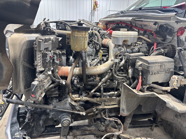 #2331-•-2022-chevrolet-5500-hd-flatbed-truck-image-29