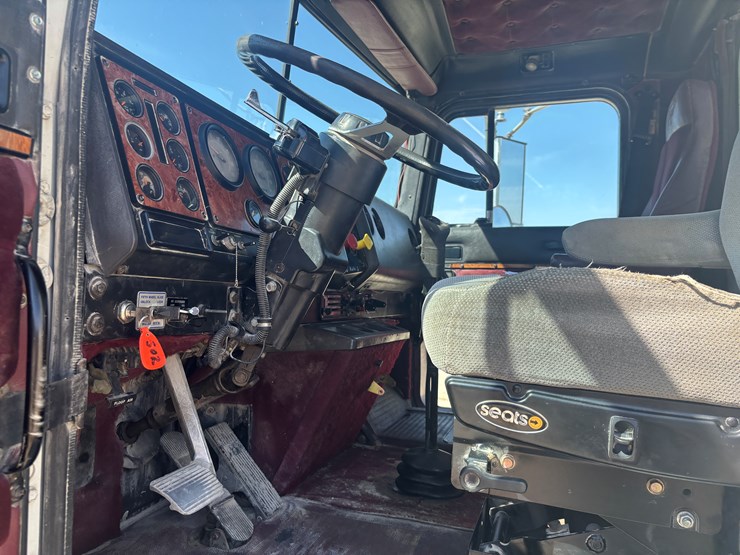 1994-international-9400-image-39