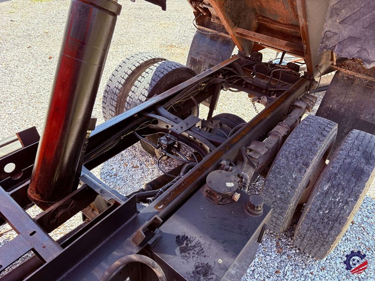 2007-international-7400-image-61