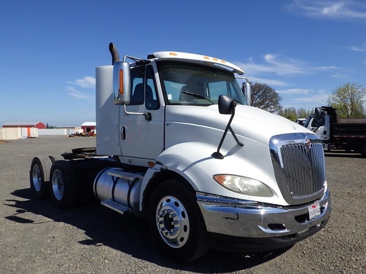 2012-international-prostar-image-3