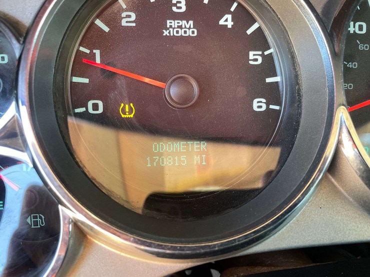 2013-gmc-sierra-2500-image-24