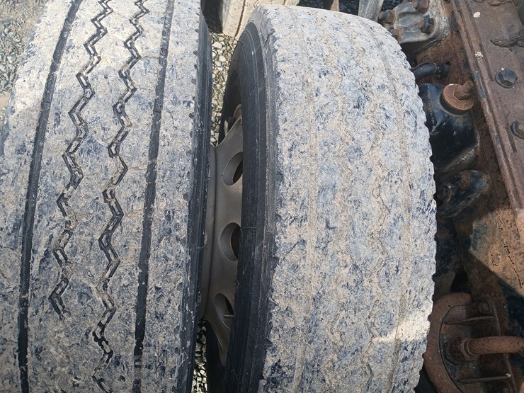 2002-kenworth-t600-image-75