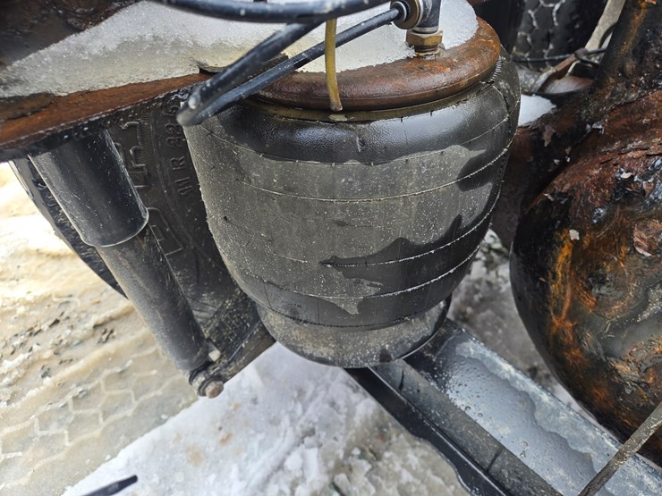 peterbilt-579-image-43