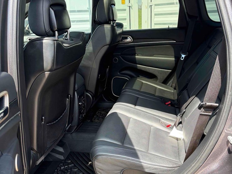 2015-jeep-grand-cherokee-image-12