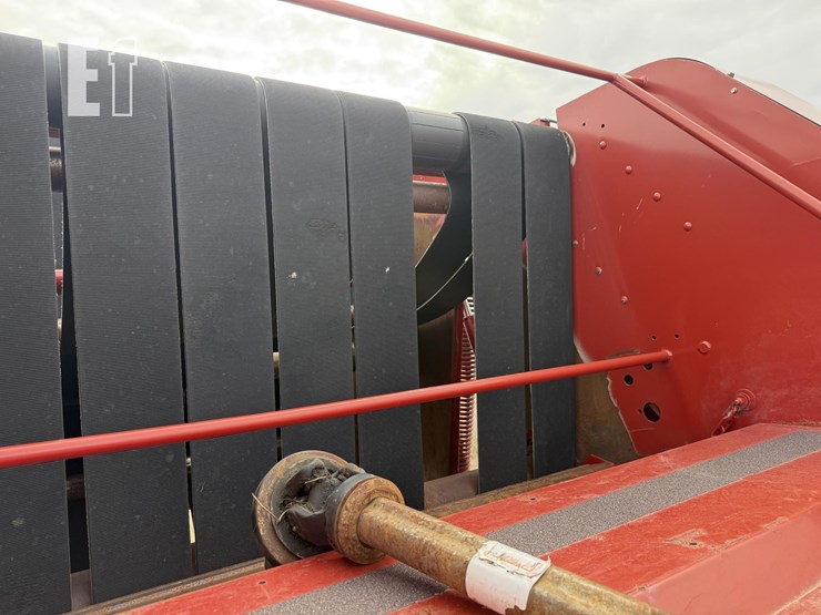 new-holland-br7090-image-8