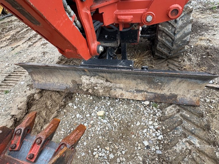 2017-ditch-witch-rt45-image-23