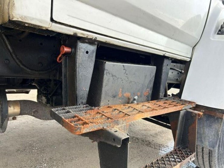 1997-ford-f800-image-36