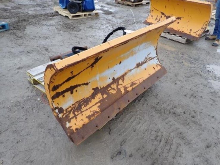 trackless-ab55-60-in.-snow-plow-image-3