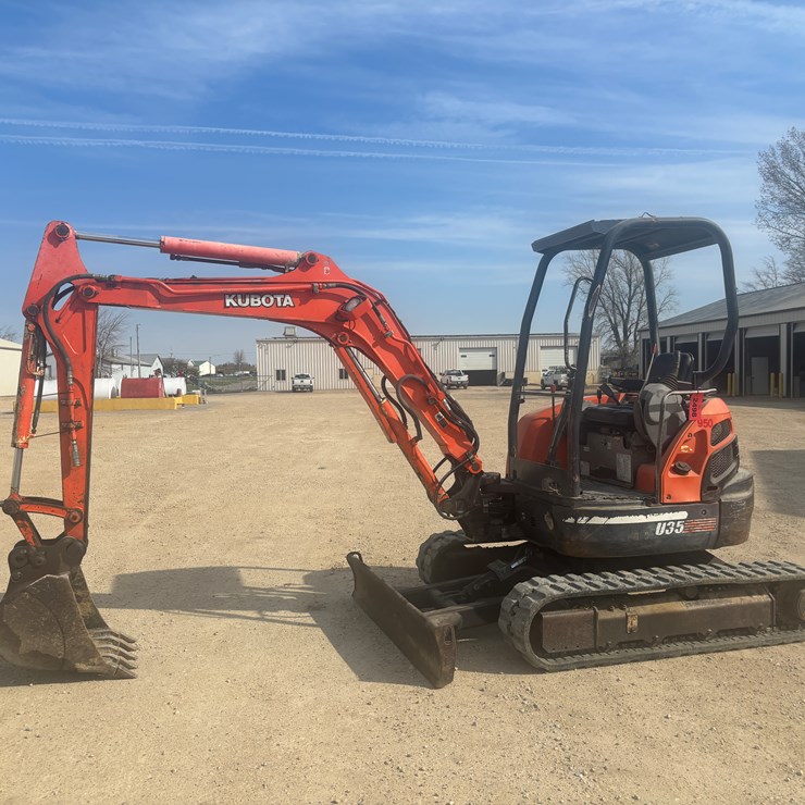 KUBOTA U35