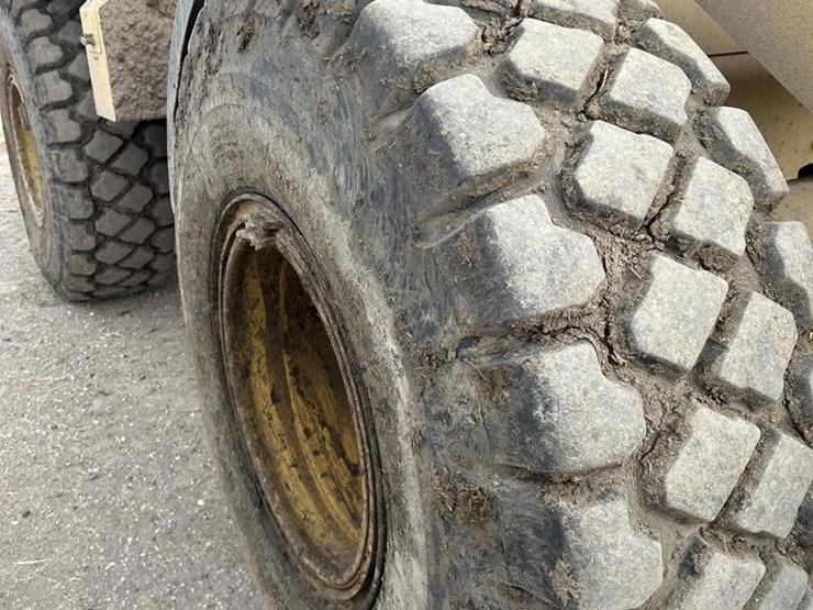 2016-caterpillar-930m-image-21