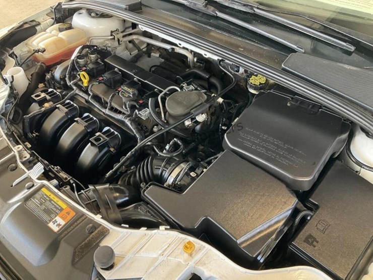 2014-ford-focus-se-sdn-image-12