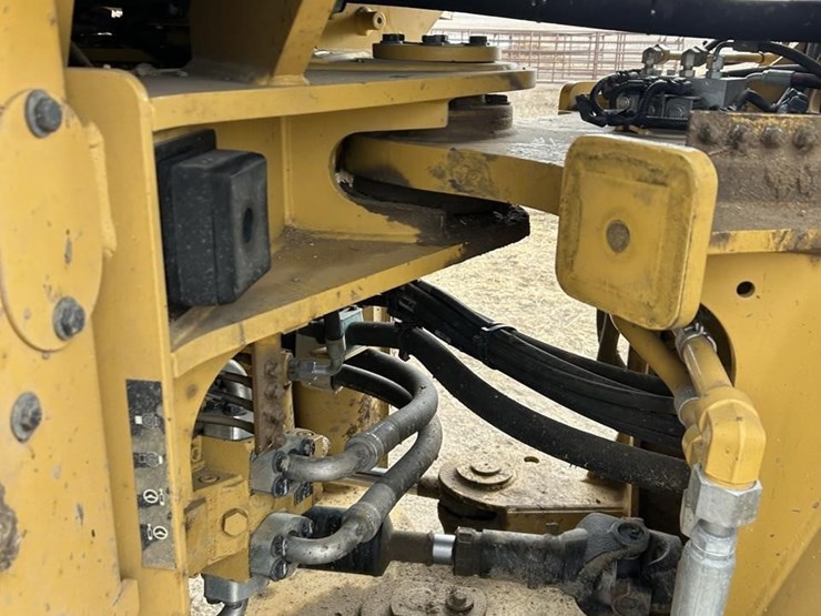 2016-caterpillar-930m-image-25