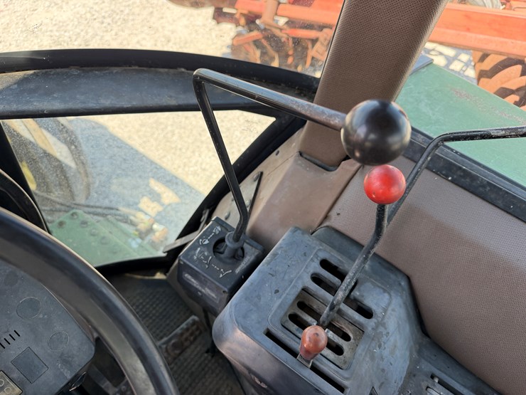 1984-john-deere-2550-image-11