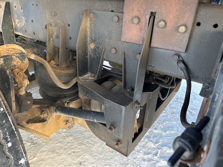 2005-international-7600-image-30