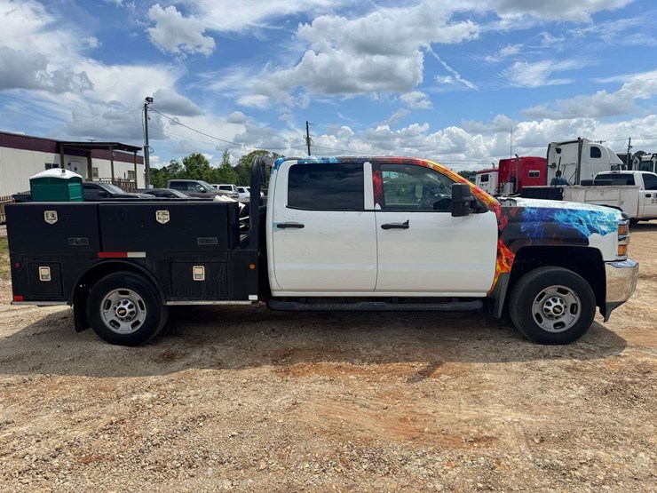 2017-chevrolet-silverado-2500-image-7