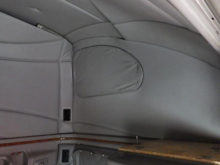 2006-peterbilt-387-image-48